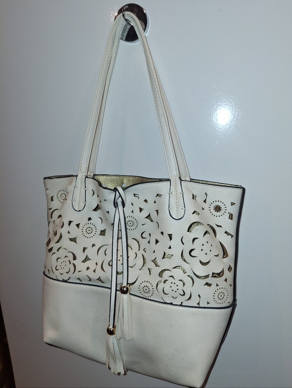 Source Unknown Cream Floral Cutout Tote with Tassel